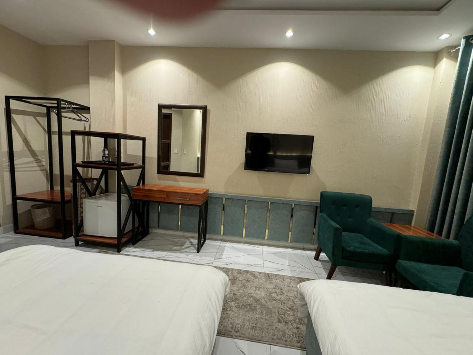 Shelton Boulevard Hotel لاهور المظهر الخارجي الصورة