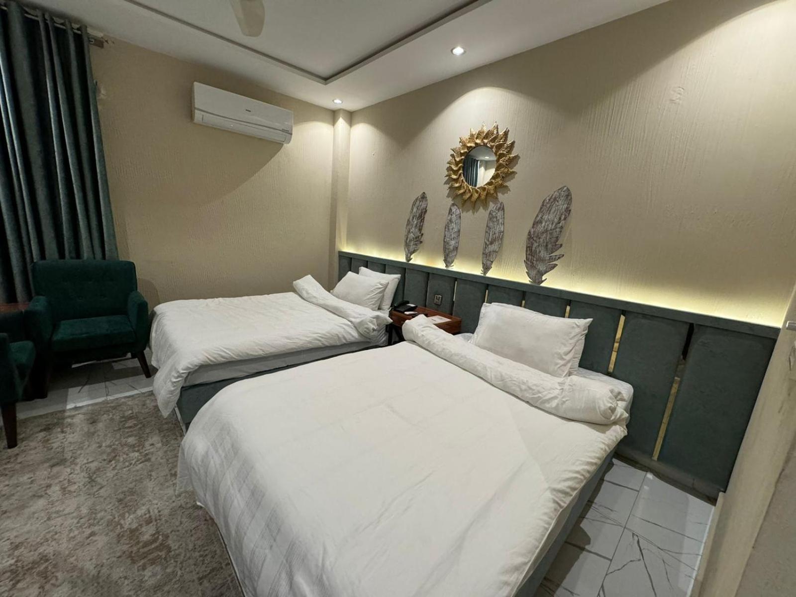 Shelton Boulevard Hotel لاهور المظهر الخارجي الصورة